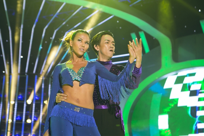  Tuy nhi&ecirc;n, trong qu&aacute; tr&igrave;nh nhảy, Minh Thuận đ&atilde; gặp tai nạn đột xuất. Anh đ&atilde; phải hứng chịu một số vết xước do gi&agrave;y của Th&uacute;y Uy&ecirc;n