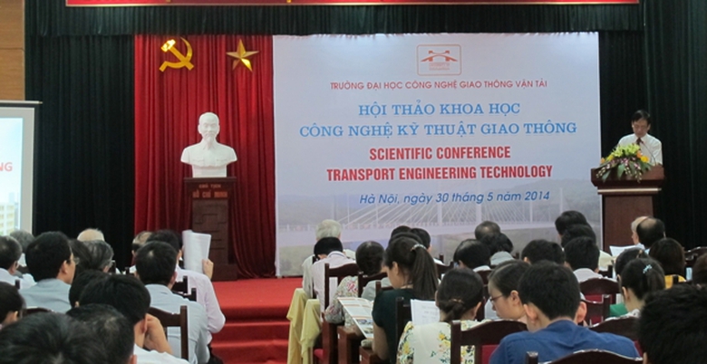 Tham dự hội thảo l&agrave; c&aacute;c nh&agrave; khoa học trong v&agrave; ngo&agrave;i ng&agrave;nh GTVT, c&aacute;c nh&agrave; khoa học đến từ Nhật Bản