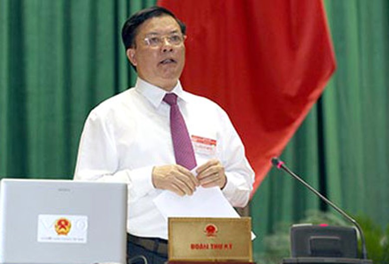 Bộ trưởng Bộ T&agrave;i ch&iacute;nh Đinh Tiến Dũng trả lời chất vấn của ĐBQH, chiều 10/6