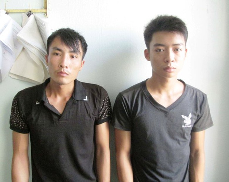 Hai đối tượng Lương v&agrave; Đức tại cơ quan điều tra