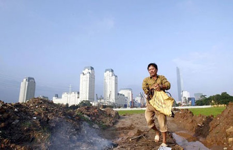 C&aacute;c hộ ngh&egrave;o, hộ đồng b&agrave;o d&acirc;n tộc thiểu số ở v&ugrave;ng c&oacute; điều kiện kinh tế - x&atilde; hội đặc biệt kh&oacute; khăn, v&ugrave;ng bi&ecirc;n giới, hải đảo... sẽ được miễn tiền sử dụng đất