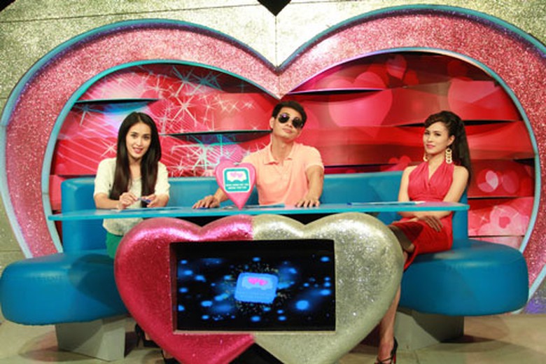 Xu&acirc;n Bắc nh&iacute; nhảnh tr&ecirc;n trường quay