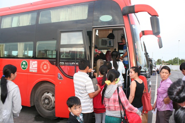 Việc giảm gi&aacute; v&eacute; chỉ &aacute;p dụng cho th&iacute; sinh, kh&ocirc;ng &aacute;p dụng cho người nh&agrave;