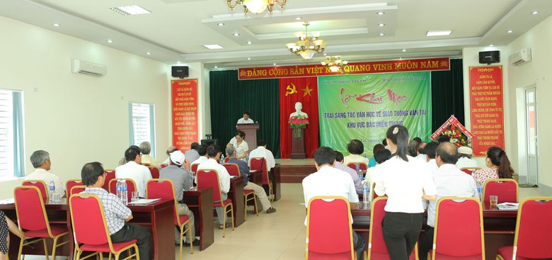 Khai mạc trại s&aacute;ng t&aacute;c văn học đề t&agrave;i giao th&ocirc;ng vận tải tại khu vực Bắc Miền Trung