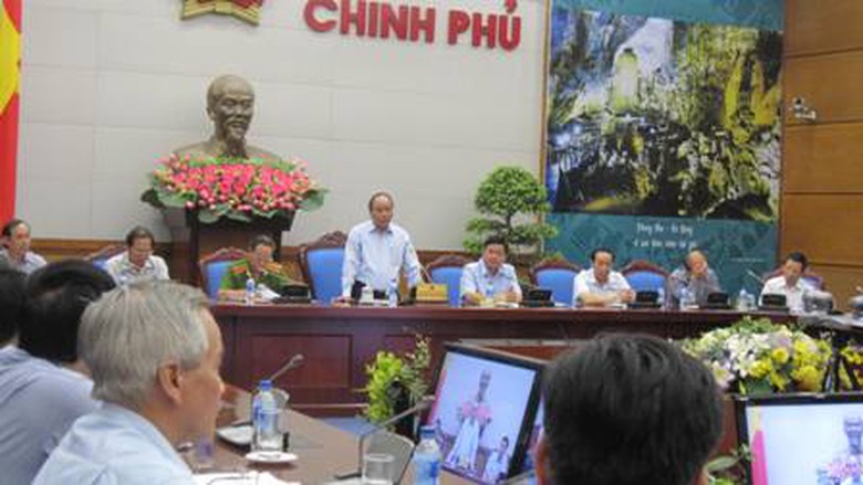 Ph&oacute; thủ tướng Nguyễn Xu&acirc;n Ph&uacute;c cho rằng cần quyết liệt hơn nữa để giảm mạnh hơn số vụ TNGT