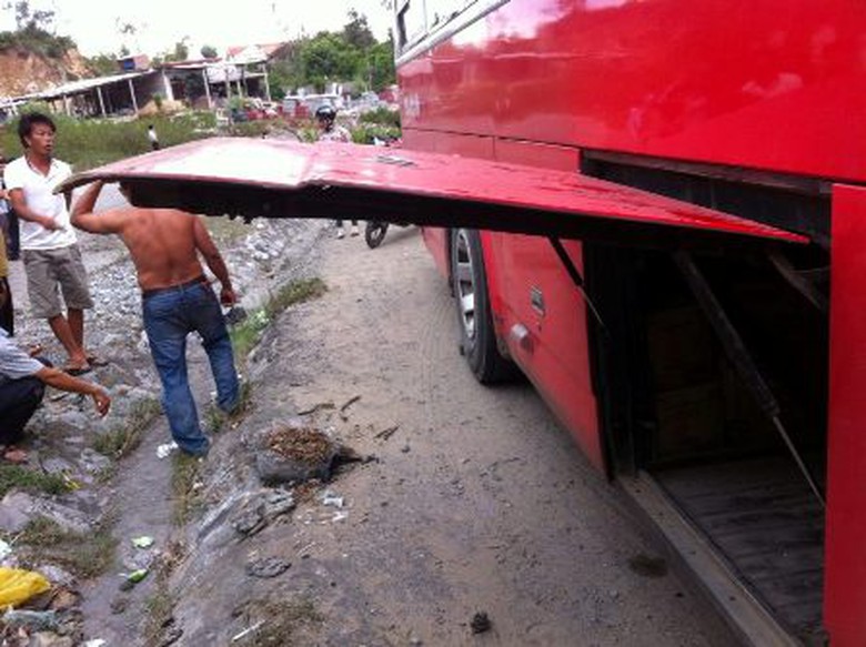 C&aacute;nh cửa bung ra l&agrave; nguy&ecirc;n nh&acirc;n g&acirc;y ra TNGT