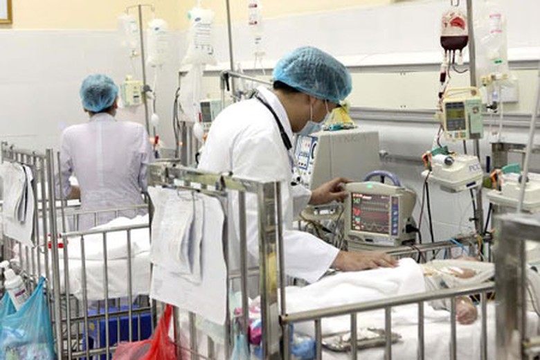 Nhiều bệnh nh&acirc;n vi&ecirc;m n&atilde;o phải thở m&aacute;y