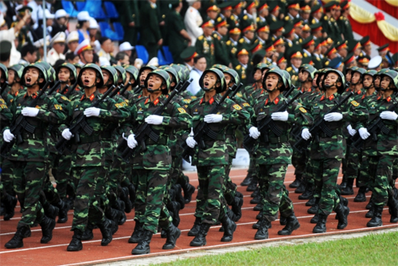 Diễu binh trong dịp kỷ niệm 60 năm chiến thắng Điện Bi&ecirc;n Phủ (7/5/1954 - 7/5/2014)