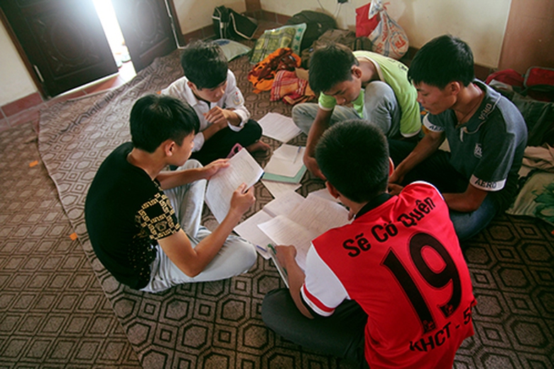 C&aacute;c bạn trẻ cho biết, nằm trong khu&ocirc;n vi&ecirc;n thanh tịnh, tho&aacute;ng m&aacute;t của ch&ugrave;a đều cảm thấy thư th&aacute;i v&agrave; tho&aacute;i m&aacute;i &ocirc;n b&agrave;i.