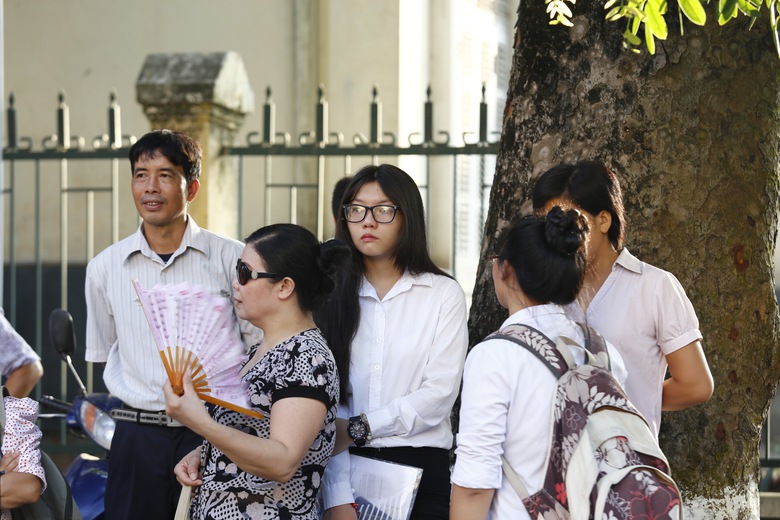 Tại ĐH H&agrave; Nội, chuẩn bị t&acirc;m l&yacute; từ lần thi To&aacute;n ĐH khối A của đợt 1, nhiều th&iacute; sinh thi To&aacute;n khối B, D lần n&agrave;y tỏ ra rất căng thẳng v&agrave; lo lắng.