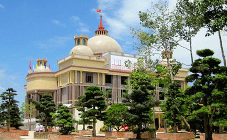 Ng&ocirc;i biệt thự của đại gia Trầm B&ecirc;.