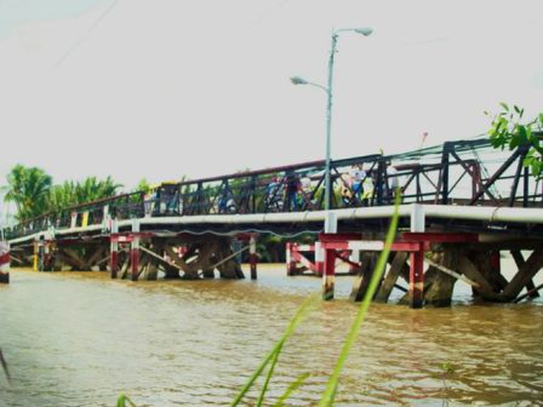 Cầu Long Kiển đang trong qu&aacute; tr&igrave;nh sửa chữa, tạm thời cấm tất cả xe &ocirc; t&ocirc; lưu th&ocirc;ng