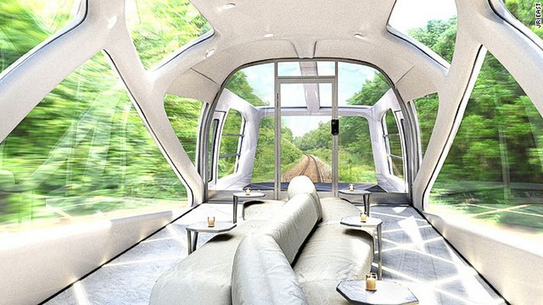 Mỗi toa xe của đo&agrave;n t&agrave;u hạng sang c&oacute; thể chở 34 h&agrave;nh kh&aacute;ch. Đo&agrave;n t&agrave;u c&oacute; 10 toa, bao gồm một toa cực kỳ sang trọng, 5 toa hạng sang, hai toa tường k&iacute;nh, một ph&ograve;ng tr&agrave; v&agrave; một toa căng tin. Nội thất tr&ecirc;n đo&agrave;n t&agrave;u sẽ l&agrave;m nổi bật sự cao qu&yacute; của văn h&oacute;a truyền thống Nhật Bản.