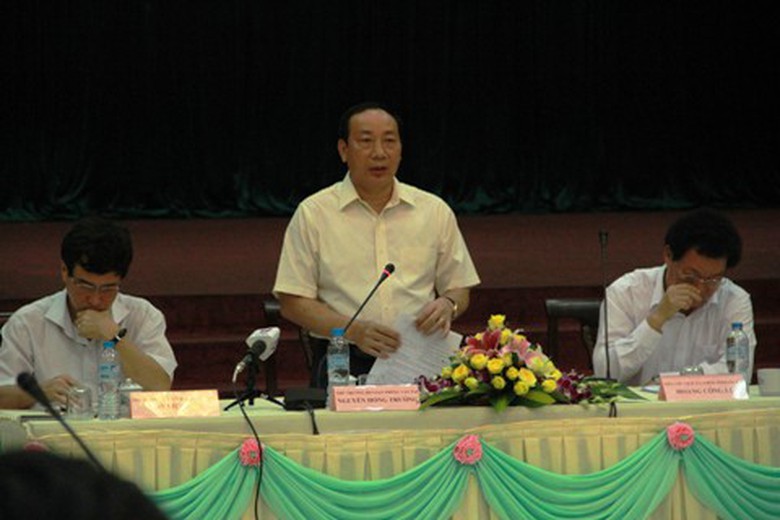 Thứ trưởng Bộ GTVT Nguyễn Hồng Trường, Ph&oacute; ban chỉ đạo T&acirc;y Nguy&ecirc;n Trần Việt H&ugrave;ng- Ph&oacute; Ban Chỉ đạo T&acirc;y Nguy&ecirc;n, Ph&oacute; Chủ tịch Gia Lai Ho&agrave;ng C&ocirc;ng Lự chủ tr&igrave; hội nghị