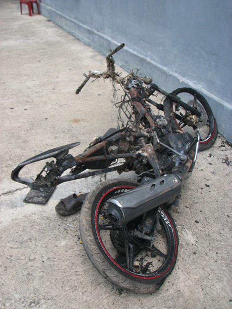 Trong v&ograve;ng đầy một tuần lễ, tr&ecirc;n địa b&agrave;n tổ 145 phường H&ograve;a Minh đ&atilde; xảy ra 2 vụ đốt xe của 