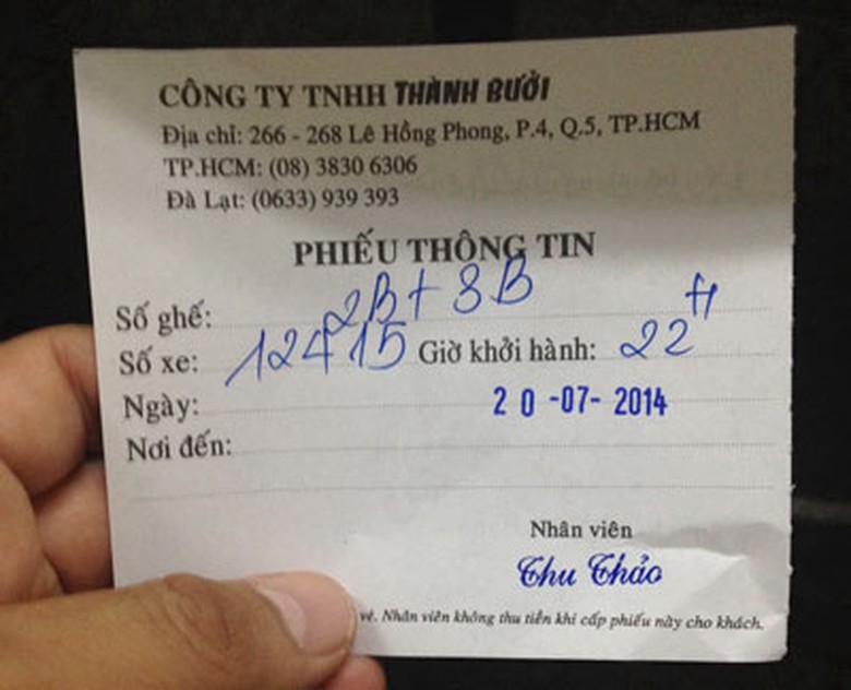 Phiếu th&ocirc;ng tin m&agrave; nh&agrave; xe Th&agrave;nh Bưởi đưa cho kh&aacute;ch h&agrave;ng sau đ&oacute; thu tiền tr&ecirc;n xe