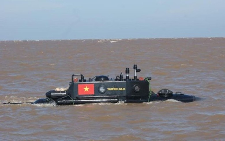 H&igrave;nh ảnh t&agrave;u Trường Sa thử nghiệm lần thứ nhất tr&ecirc;n biển