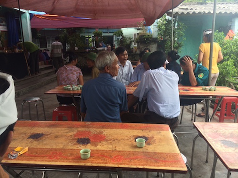 4 nạn nh&acirc;n đ&atilde; được đưa đi hoả t&aacute;ng 