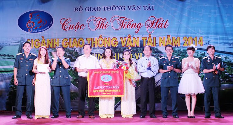 Ban gi&aacute;m khảo đ&atilde; chọn 4 tiết mục đạt giải A, 4 tiết mục đạt giải B v&agrave; 8 tiết mục đạt giải khuyến kh&iacute;ch.