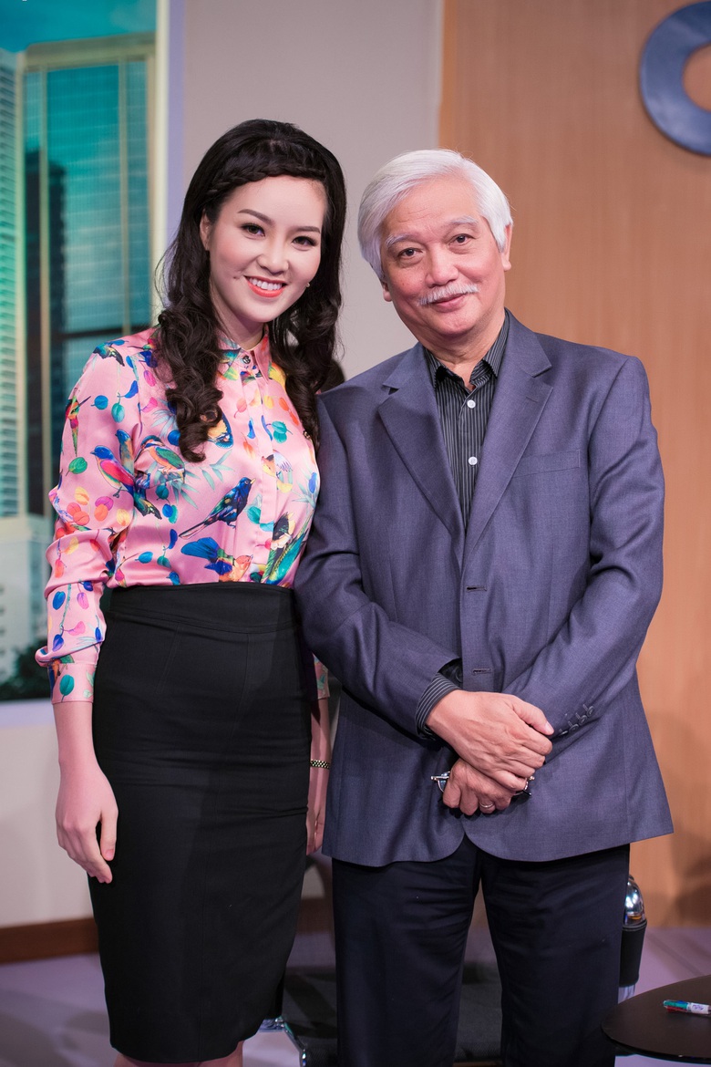 &Aacute; hậu Thụy V&acirc;n