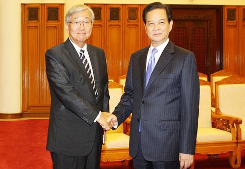 TS Sin Young-soo, Gi&aacute;m đốc WHO Khu vực T&acirc;y Th&aacute;i B&igrave;nh Dương tại cuộc gặp với Thủ tướng Nguyễn Tấn Dũng trong chuyến thăm v&agrave; l&agrave;m việc tại Việt Nam, 3/2014. (Ảnh: TTXVN)