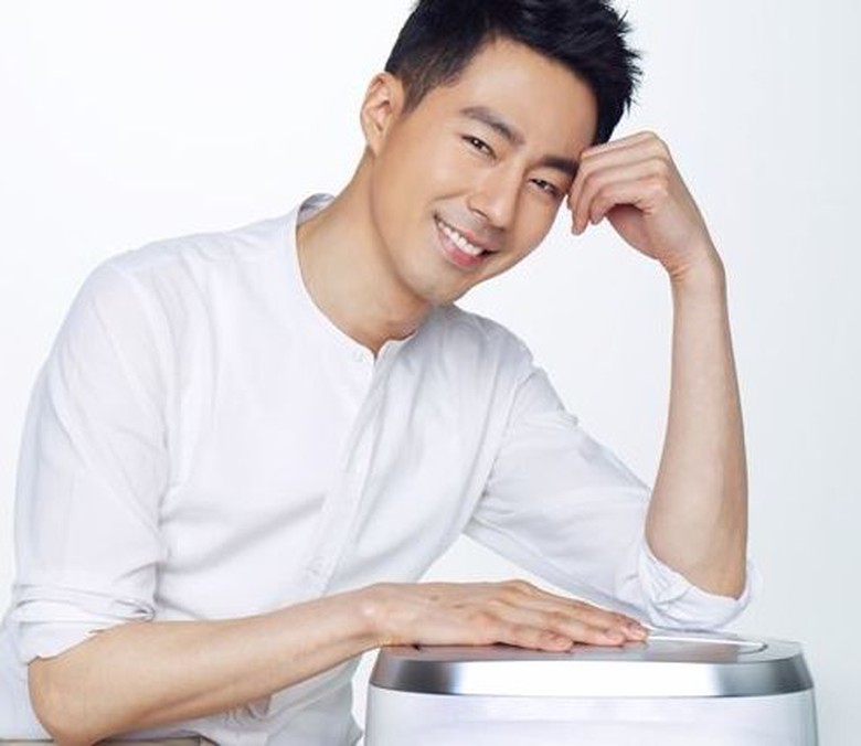 Jo In Sung l&agrave; gương mặt quảng c&aacute;o mới nhất của nh&atilde;n hiệu đồ l&oacute;t nữ Vivian