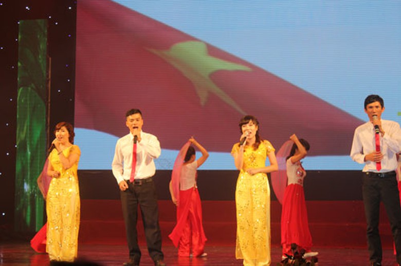 Tiết mục Vinh quang Việt Nam - Cục quản l&yacute; đường bộ III đạt giải Khuyến k&iacute;ch