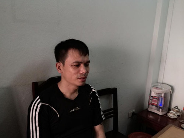 Đối tượng Nguyễn Huy Tr&igrave;u tại cơ quan C&ocirc;ng an