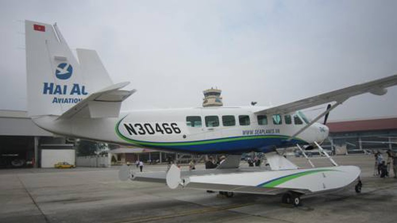 9 giờ s&aacute;ng nay, chiếc thủy phi cơ 