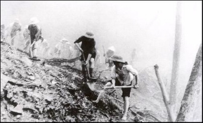 Ng&agrave;y đ&ecirc;m lực lượng ng&agrave;nh GTVT g&oacute;p phần mở đường