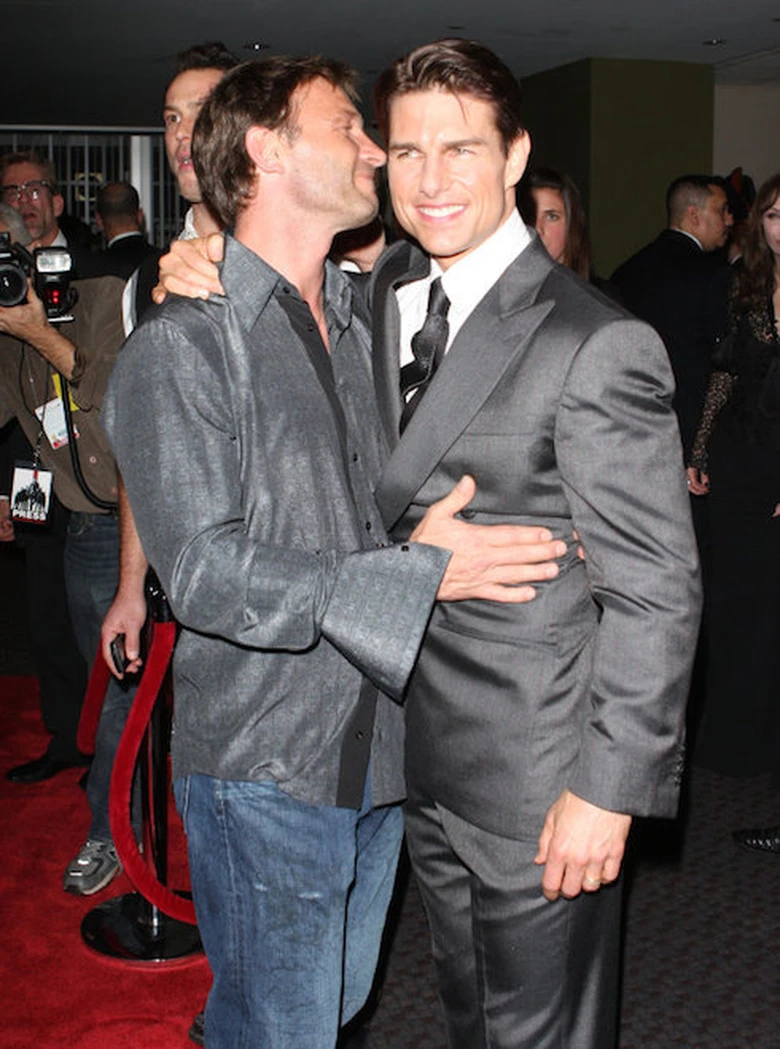 Tom Cruise từng nhiều lần d&iacute;nh nghi &aacute;n l&agrave; người đồng t&iacute;nh