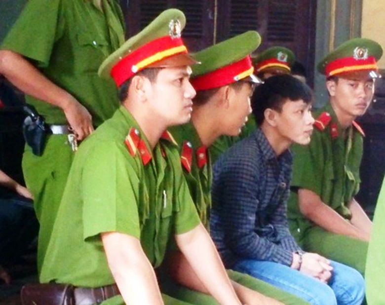 Bị c&aacute;o Minh trong tại t&ograve;a