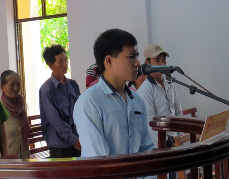 Bị c&aacute;o T&acirc;m nghe tuy&ecirc;n &aacute;n - Ảnh: Nguyễn Long