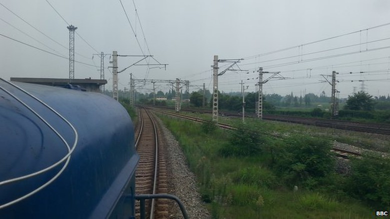  T&agrave;u hỏa cao tốc của Trung Quốc, giảm đ&aacute;ng kể thời gian đi lại của h&agrave;nh kh&aacute;ch