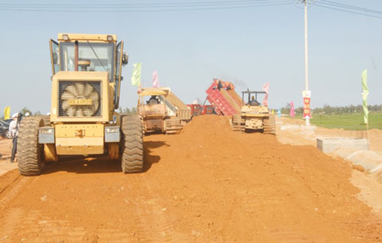 CIENCO5 thi c&ocirc;ng nền đường