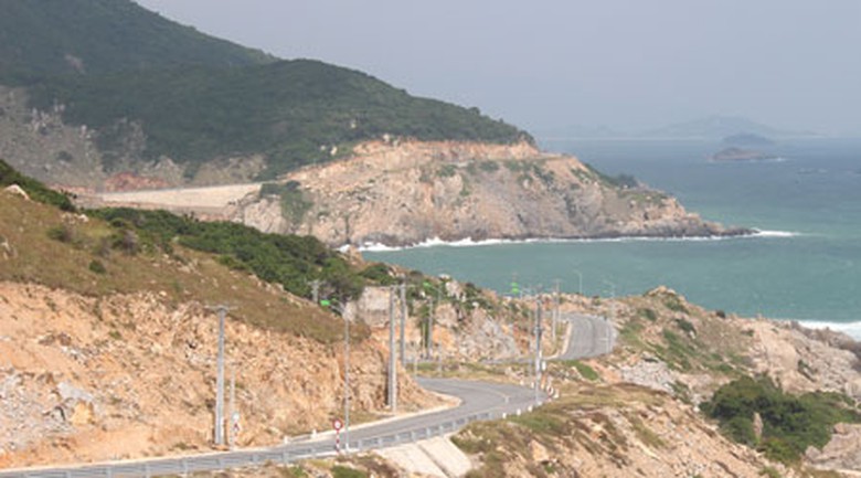 Khung cảnh non xanh nước biếc đẹp như tranh thủy mặc