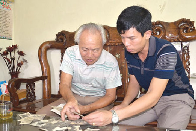 Trung t&aacute; Nguyễn Thanh Xu&acirc;n chia sẻ với ph&oacute;ng vi&ecirc;n h&igrave;nh ảnh hậu trường khi quay phim về B&aacute;c Hồ