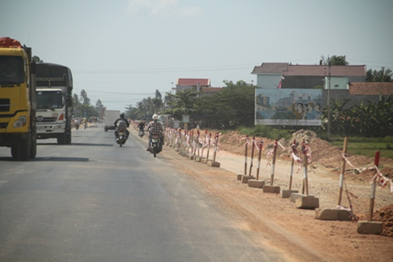 Chưa đảm bảo ATGT khi thi c&ocirc;ng