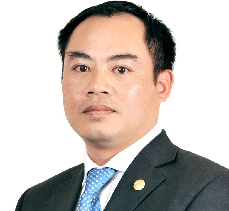 &Ocirc;ng Nguyễn Quang Phi - Tổng gi&aacute;m đốc Tập đo&agrave;n Bảo Việt đ&atilde; được b&igrave;nh chọn l&agrave; doanh nh&acirc;n trẻ Việt Nam ti&ecirc;u biểu năm 2014