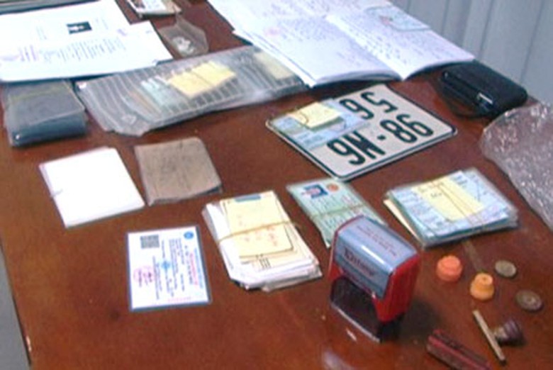 Tang vật vụ &aacute;n