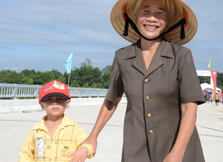 Niềm vui, niềm hạnh ph&uacute;c của người d&acirc;n Nghĩa Hồng khi niềm mong ước
