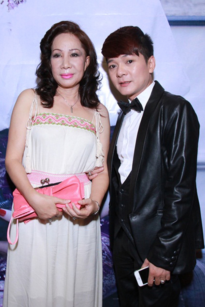 Vũ H&agrave; giờ cũng r&uacute;t lui khỏi showbiz, anh tập trung v&agrave;o kinh doanh