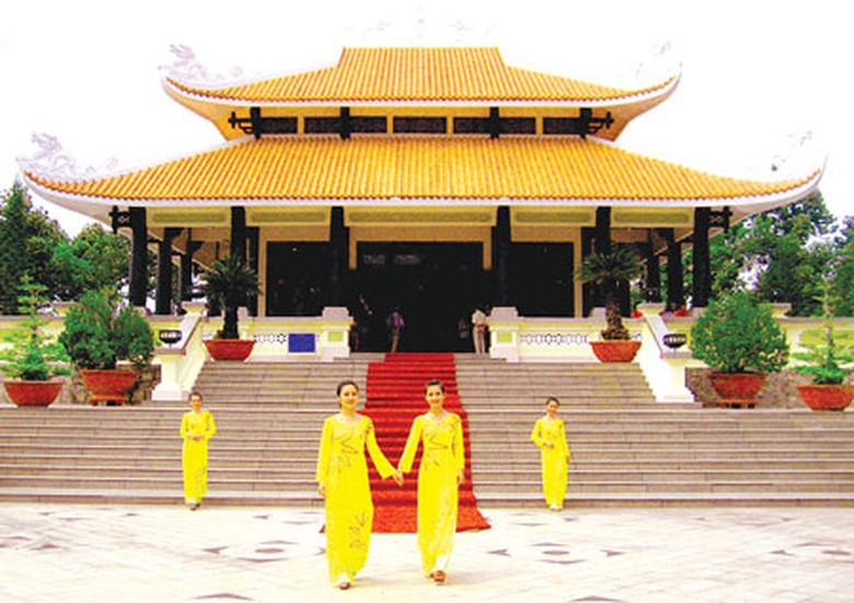 Một g&oacute;c Đền thờ B&aacute;c T&ocirc;n, trong khu lưu niệm được xếp hạng di t&iacute;ch Quốc gia đặc biệt
