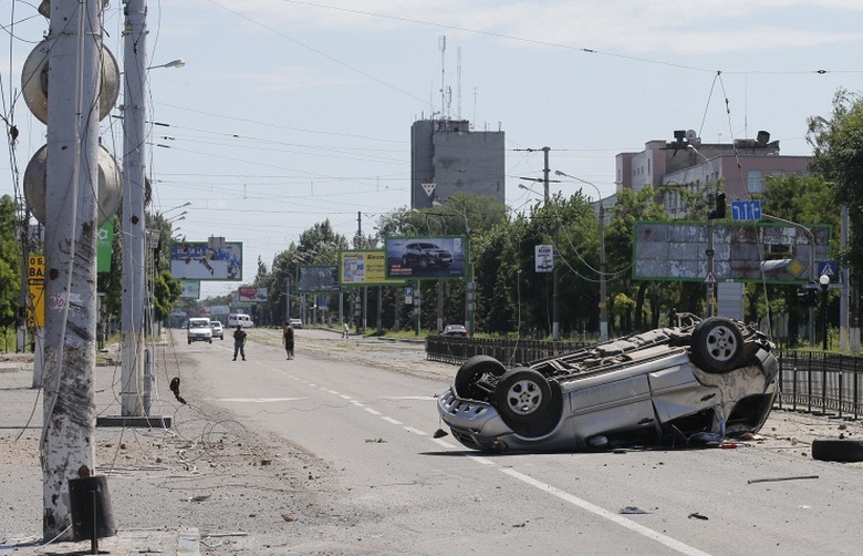 Rất nhiều t&ograve;a nh&agrave;, cơ sở hạ tầng, cơ sở sản xuất tại khu vực đ&ocirc;ng Ukraine bị ph&aacute; hủy v&igrave; giao tranh giữa lực lượng ch&iacute;nh phủ v&agrave; phe ly khai