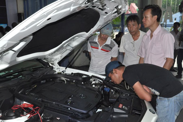 Ngo&agrave;i mẫu m&atilde;, gi&aacute; cả, người mua xe ng&agrave;y c&agrave;ng quan t&acirc;m đến dịch vụ hậu m&atilde;i của doanh nghiệp