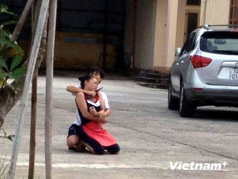 Đối tượng khống chế chị Hiền (Ảnh: Vietnam Plus)