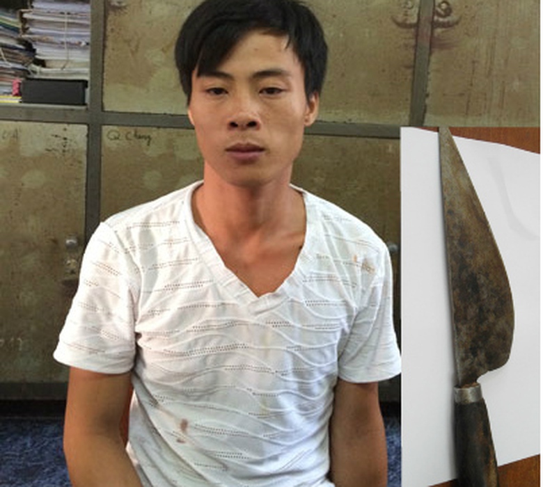 Đối tượng Nguyễn Khắc Long v&agrave; tang vật vụ &aacute;n (Ảnh: D&acirc;n Tr&iacute;)