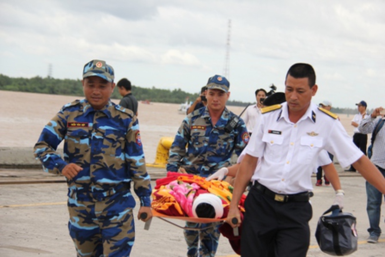 ...v&agrave; nhanh ch&oacute;ng được chuyển đến bệnh vi&ecirc;n cấp cứu