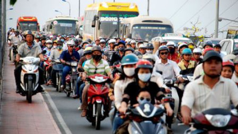 Th&aacute;ng 10/2014 Sở GTVT sẽ ho&agrave;n chỉnh đề &aacute;n thu ph&iacute; đường bộ đối xe m&ocirc; t&ocirc; tr&ecirc;n địa b&agrave;n TPHCM