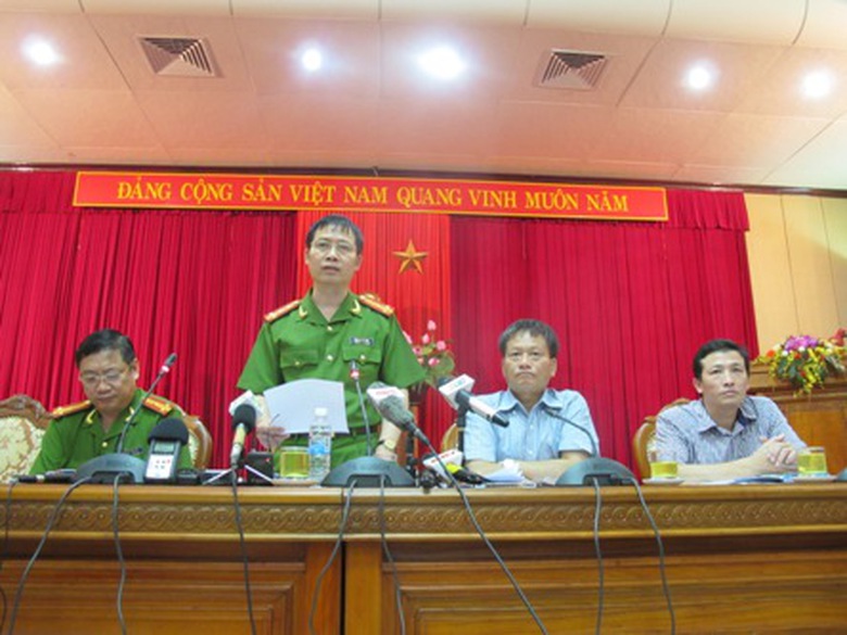 Đại t&aacute; Dương Văn Gi&aacute;p trả lời b&aacute;o ch&iacute; chiều 16/9